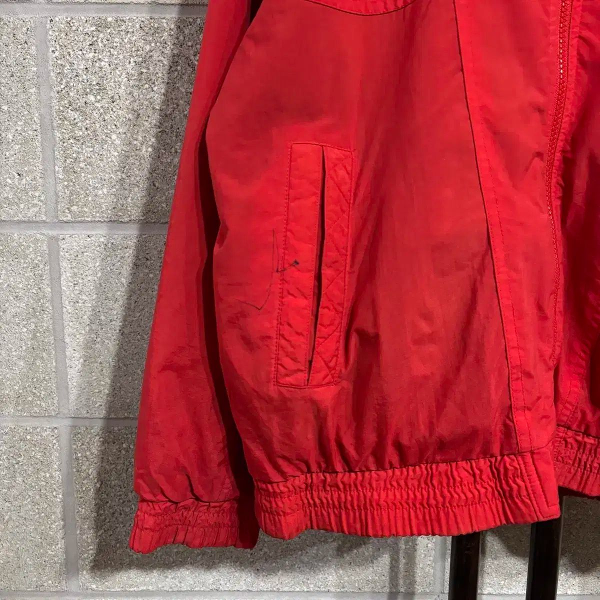 ウィンドブレーカー ジャケット