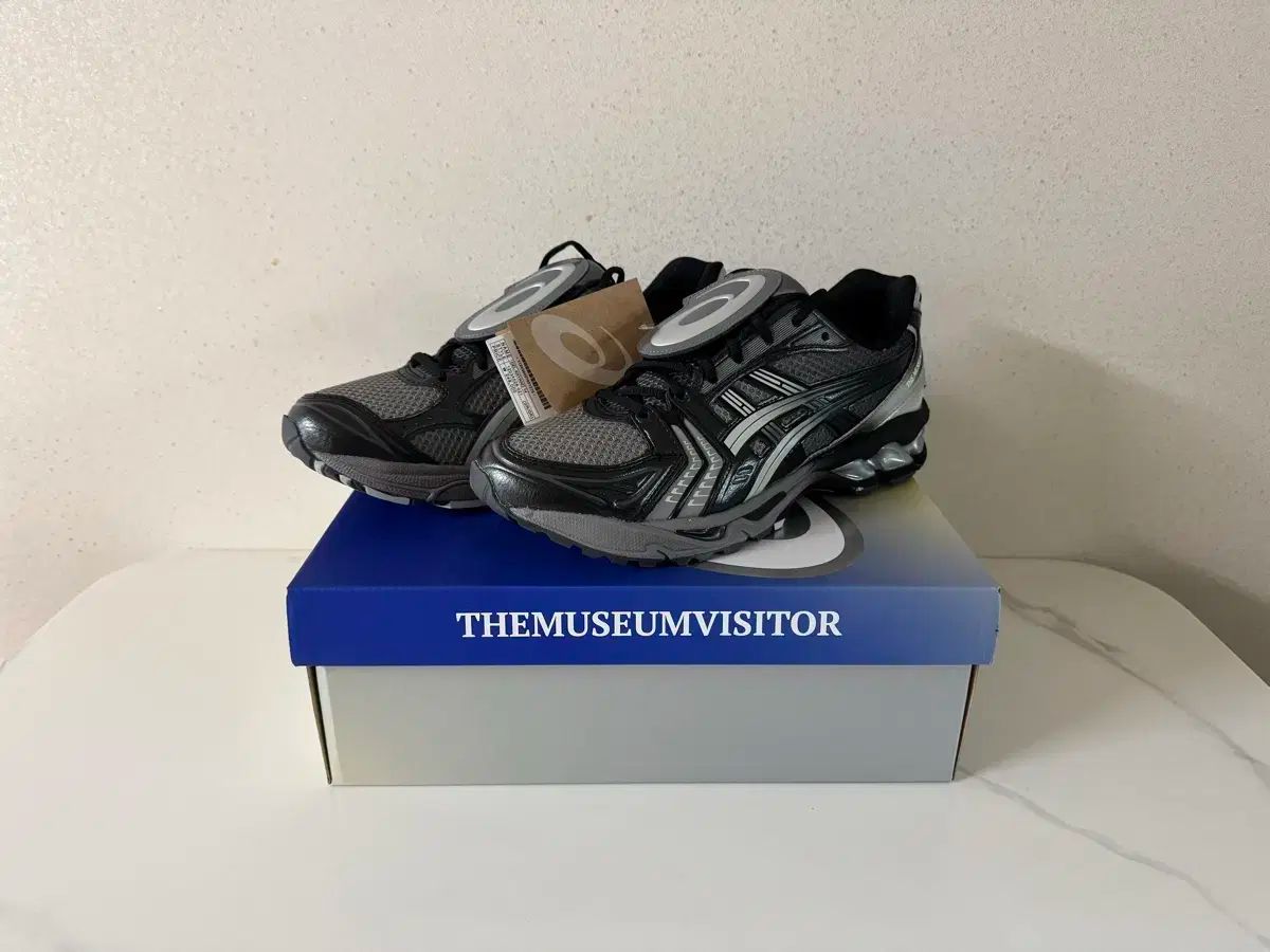 アシックス THE MUSEUM VISITOR ザミュージアムビジター ゲル カヤノ14 スニーカー スニーカー