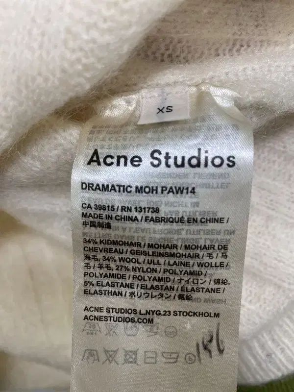 アクネストゥディオズ モヘアニット