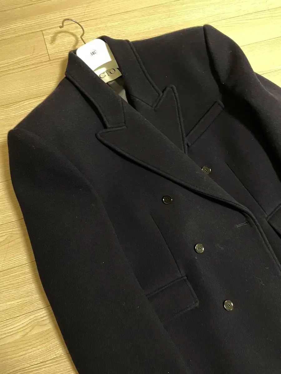 ダークネイビー