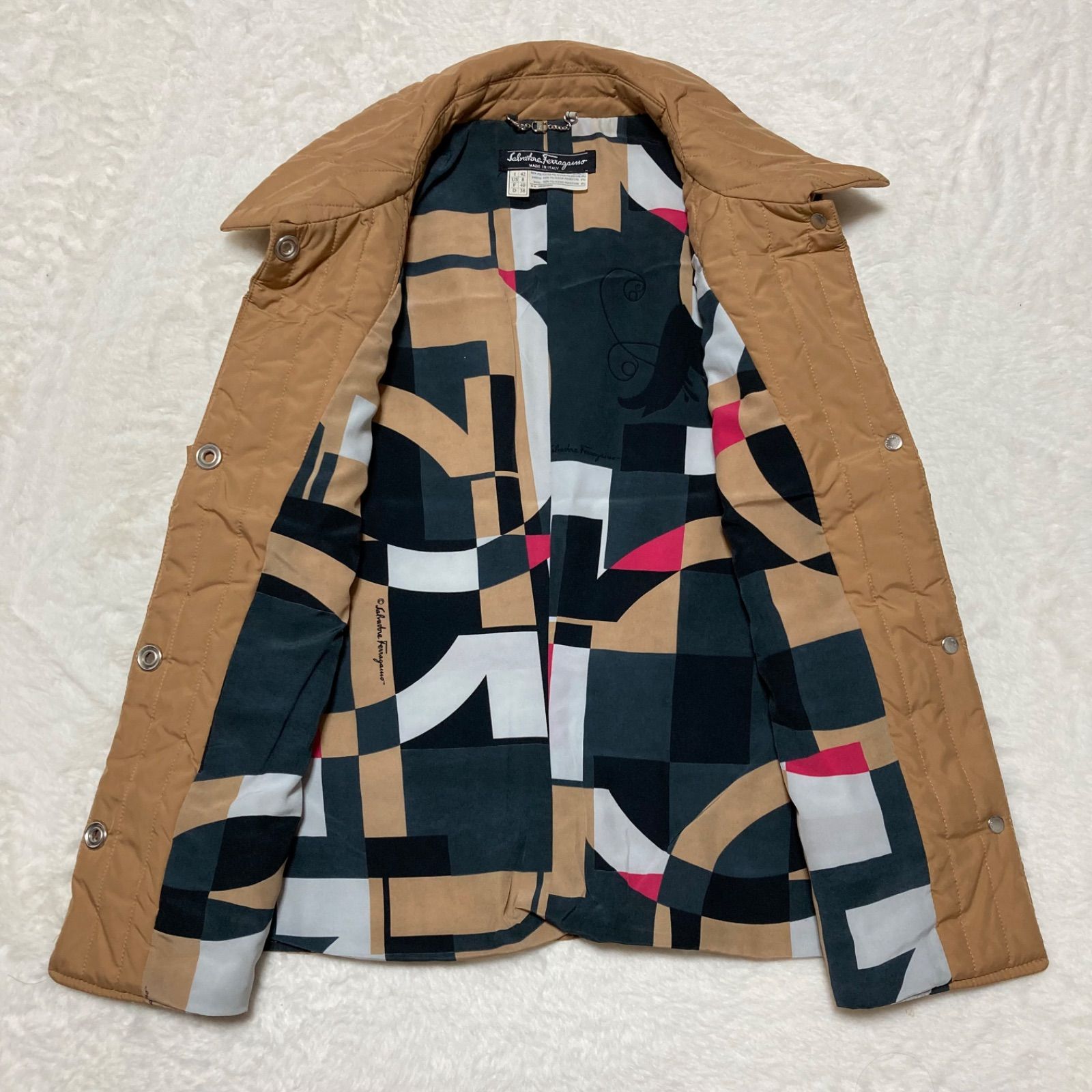 □美品□Salvatore Ferragamo サルヴァトーレフェラガモ 中綿 