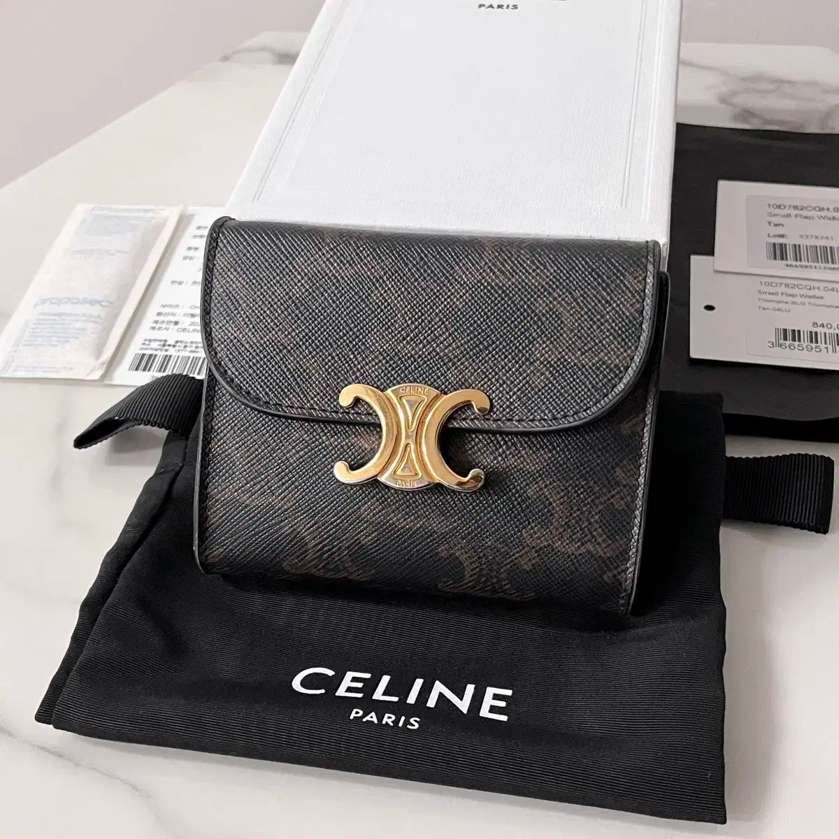 S級 セリーヌ トリオンフ フラップ レディース 二つ折り財布