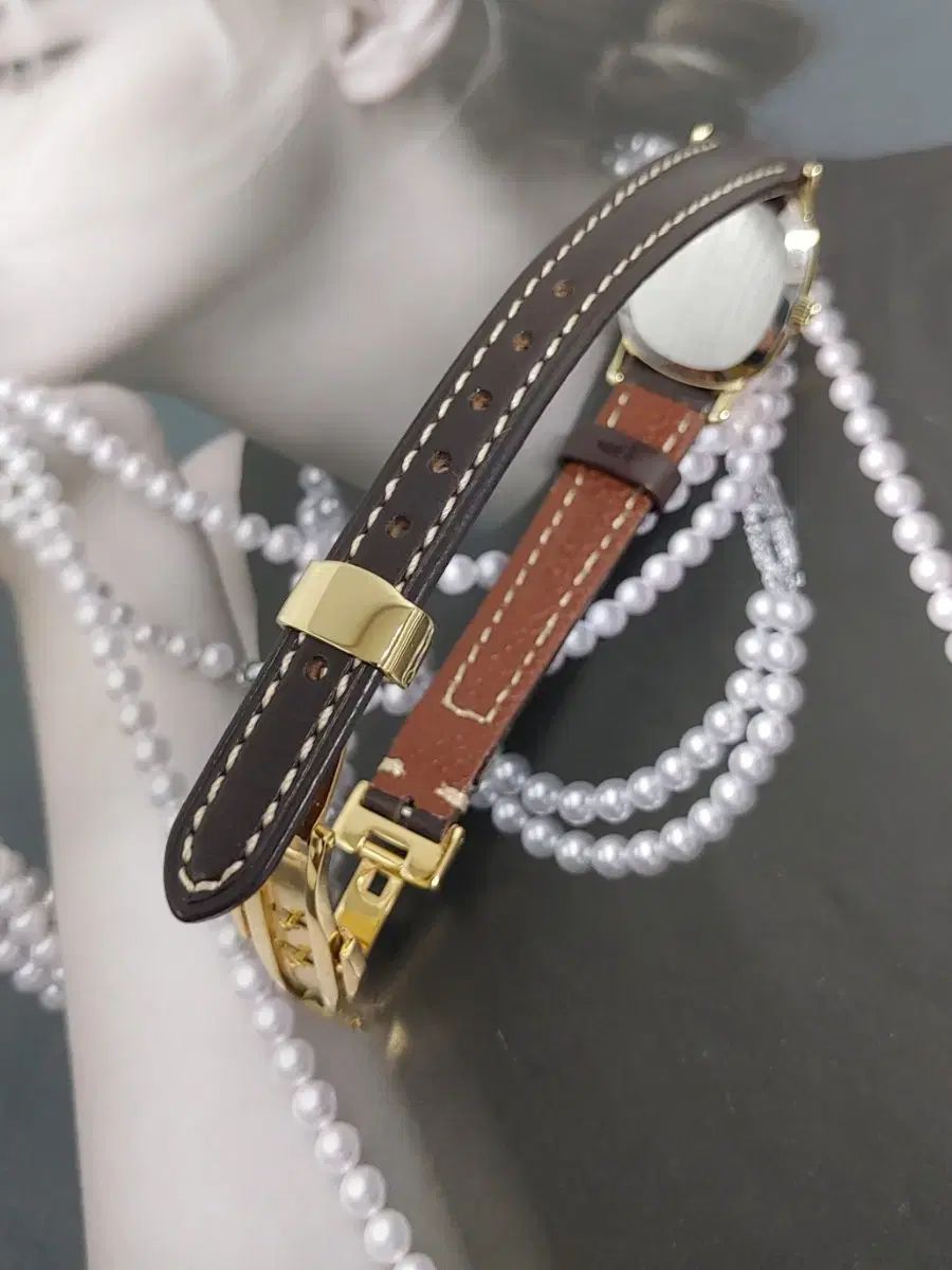 手巻き レディース時計