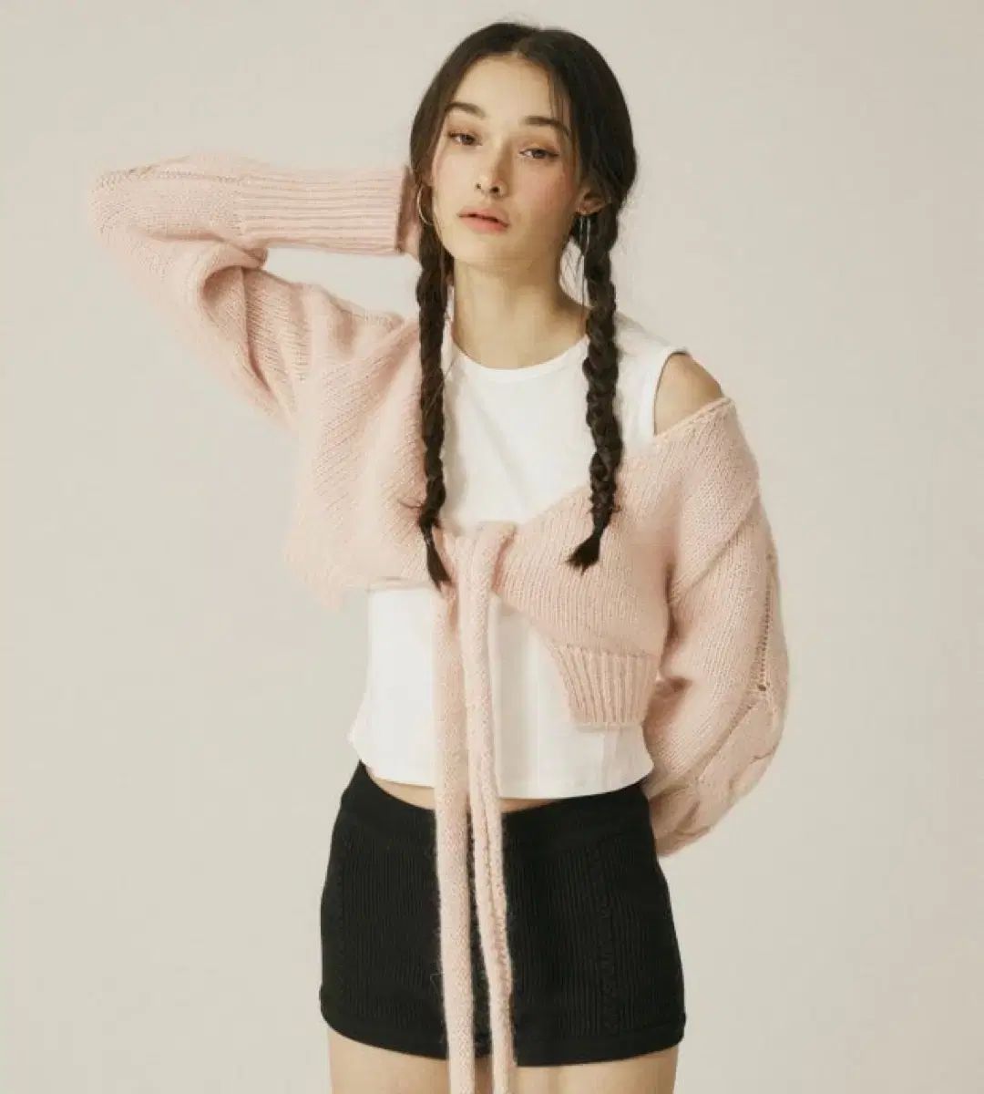 スリータイムズ Bambi ボレロ ピンク Red Velvet JOY 着用