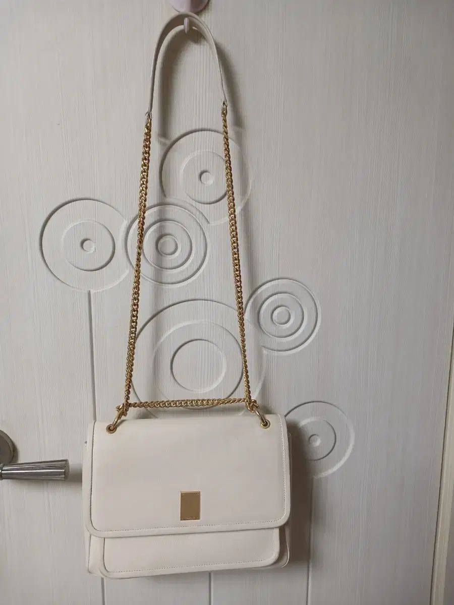 COURONNE クロンヌ チェーンバッグ