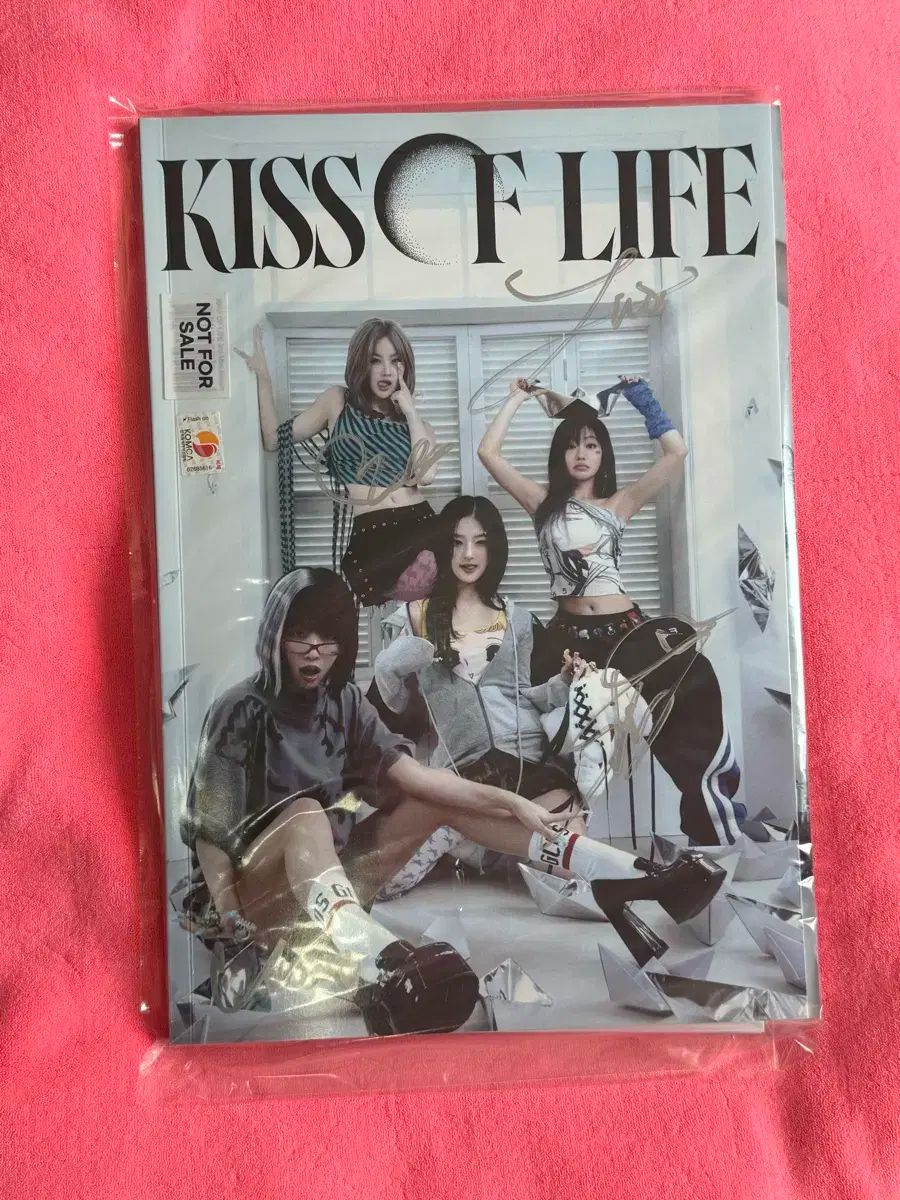 開封 KISS OF LIFE キスオブライフ KIOF 1 st Mini Album サイン入り アルバム