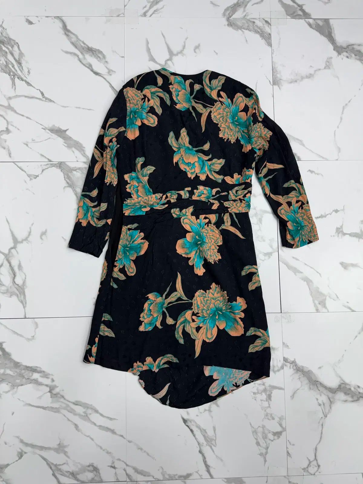 サンドロ フラワー パータン ONE PIECE