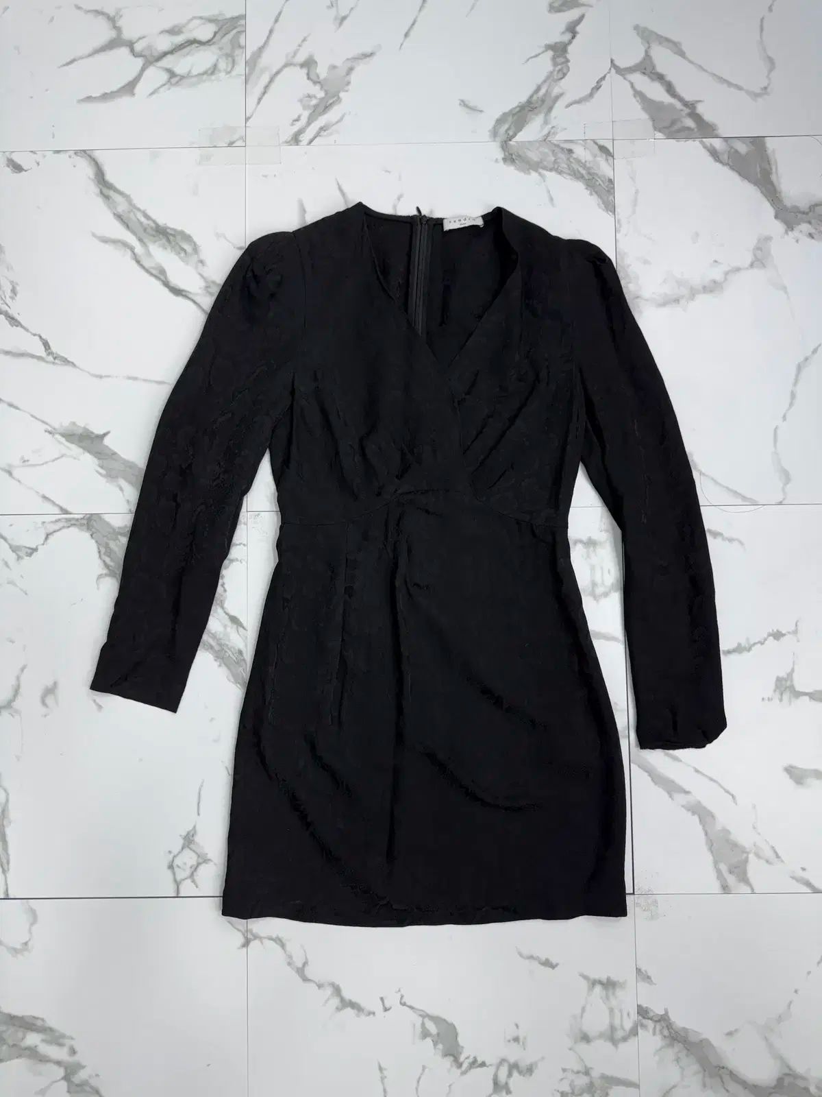 サンドロ ブラック ONE PIECE