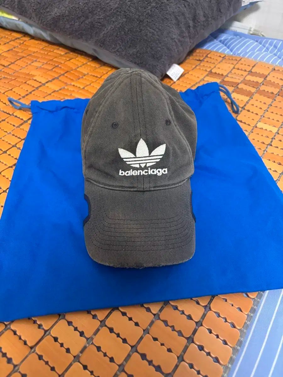 アディダス バレンシアガ コラボ ベースボールキャップ ブラック M