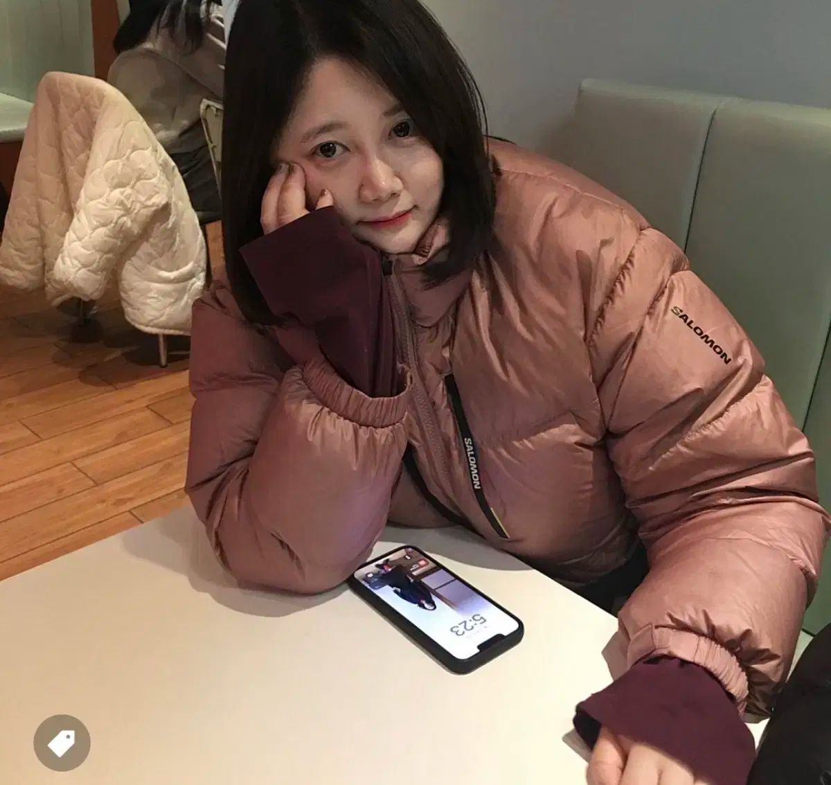 SALOMON サロモン コンツアー ダウン ピンク ダウンジャケット フィッティング 後 収納ボックス