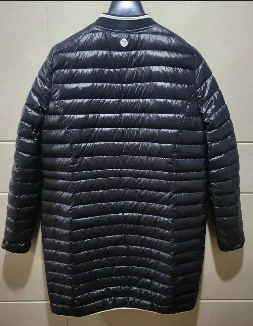 ゴルフ 超軽量グースダウン