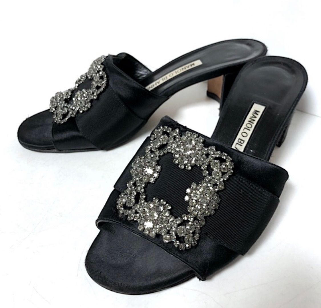 使い勝手抜群 イタリア製 MANOLO BLAHNIK マノロブラニク ハンギシ ミュールサンダル 36 ビジュー サテン ブラック 23㎝位 2 A 48