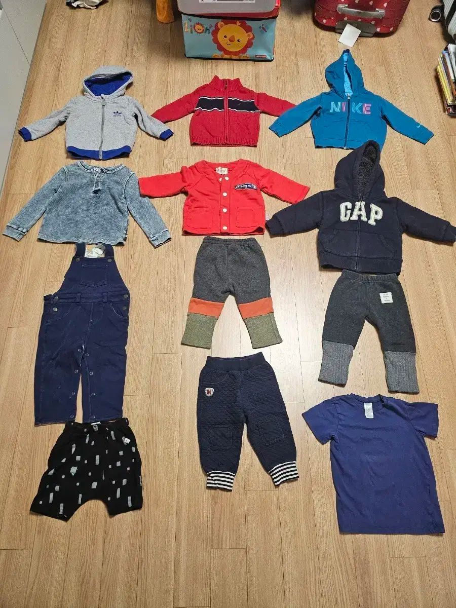 ベビー服 80 まとめ ベベデピノ ベイビーGAP アディダス ノーティカ NIKE