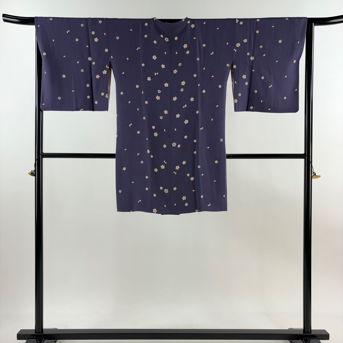 道行 身丈94.5 cm 裄丈65 M 和装コート 角衿 桜 花びら 紫 正絹 秀品