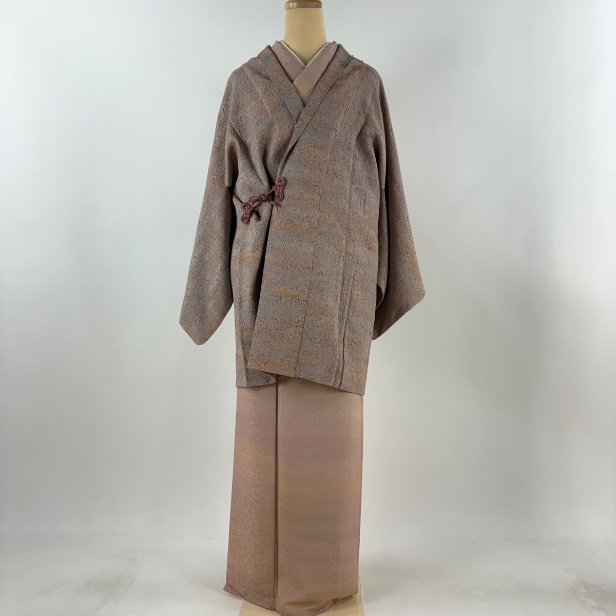 道中着 身丈87 5 cm 裄丈65 M 和装コート 幾何学 陶彩染 薄小豆 正絹 秀品