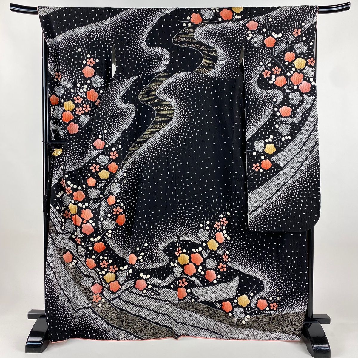 振袖 身丈167 cm 裄丈68 L 袷 やまと 枝梅 波 絞り 金彩 黒 正絹 秀品