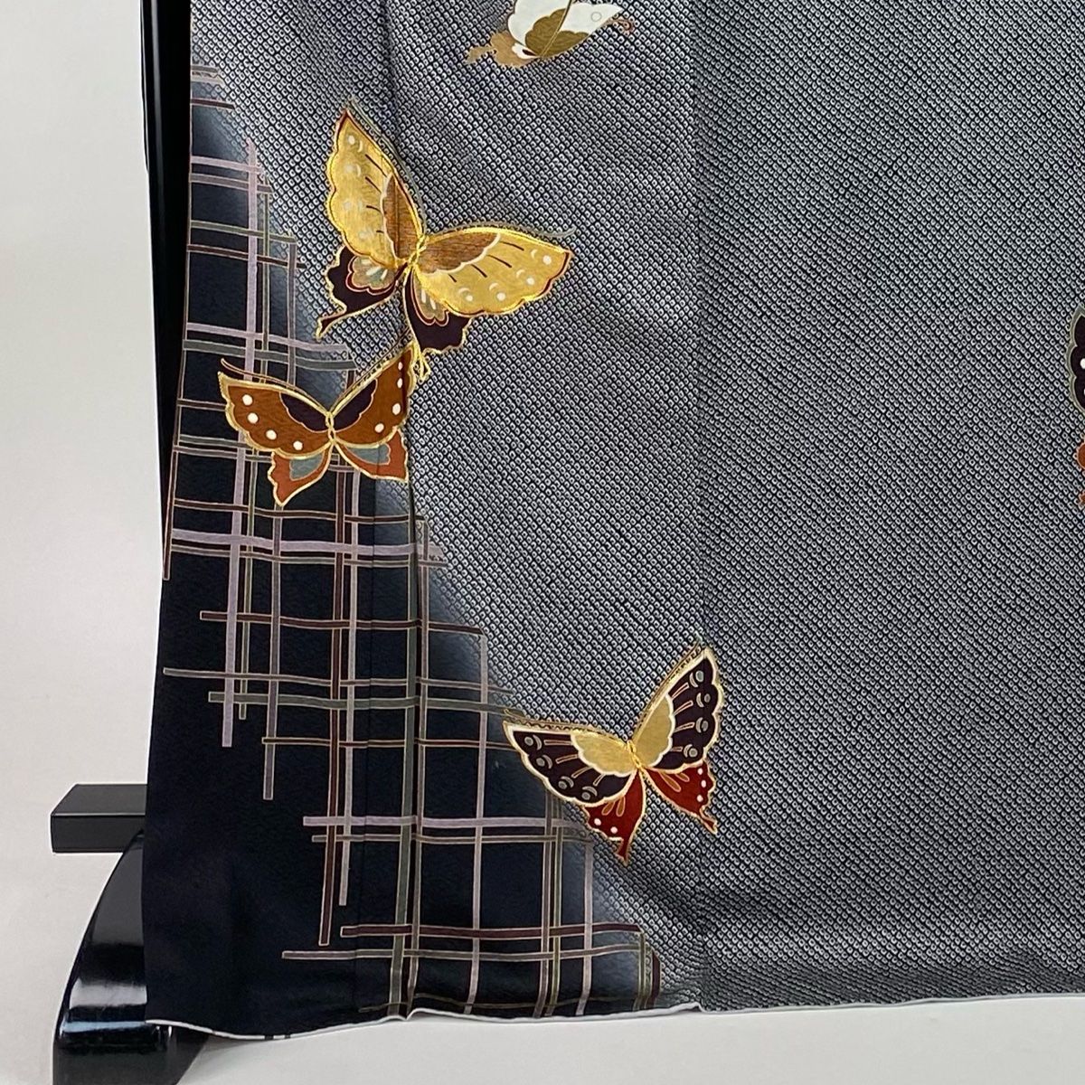 高身長用！裄長さん集まれ！蝶が舞う！古典柄の振袖 高身長用！裄長さん集まれ！蝶が舞う！古典柄の振袖