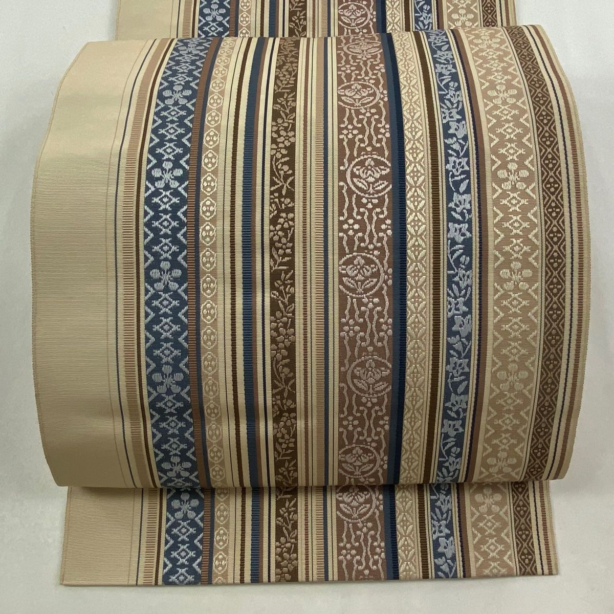 名古屋帯 落款 証紙 八寸名古屋帯 松葉仕立て 鬼丸勝秀 博多紫野間道 ベージュ 正絹