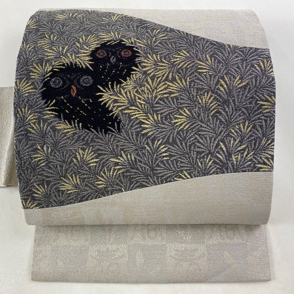 名古屋帯 葉柄 ふくろう 金銀糸 灰色 正絹