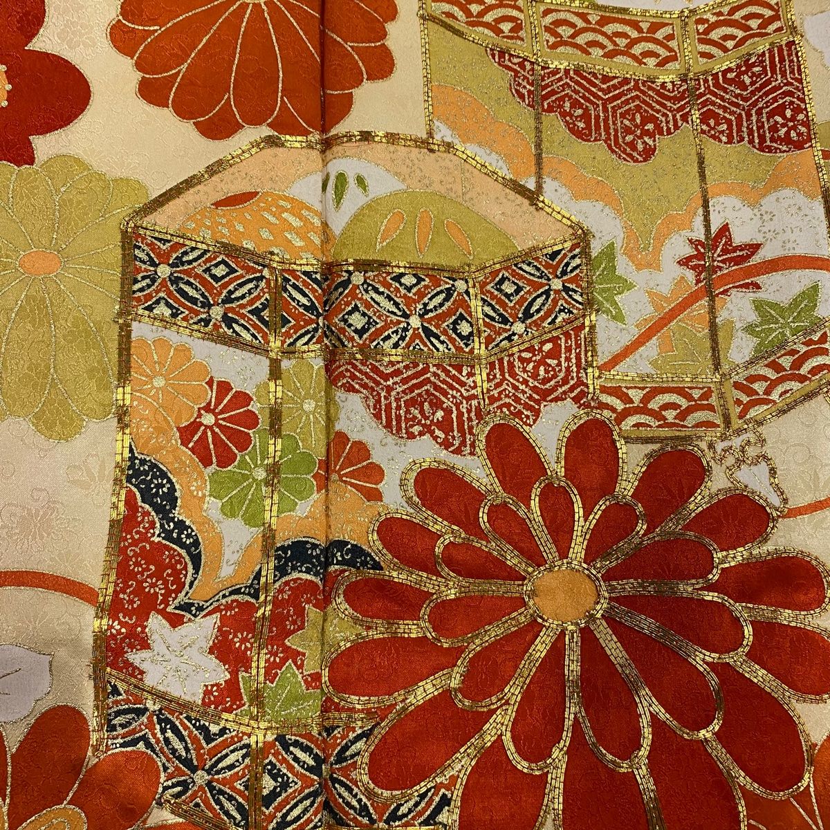  振袖 身丈164 cm 裄丈64 5 M 袷 貝桶 草花 金彩 金糸 朱色 正絹 秀品 振袖 着物