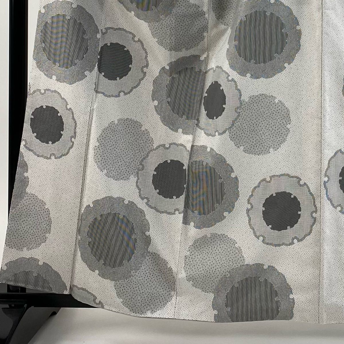 小紋 身丈160 5 cm 裄丈64 M 袷 紬地 雪輪 灰白 正絹