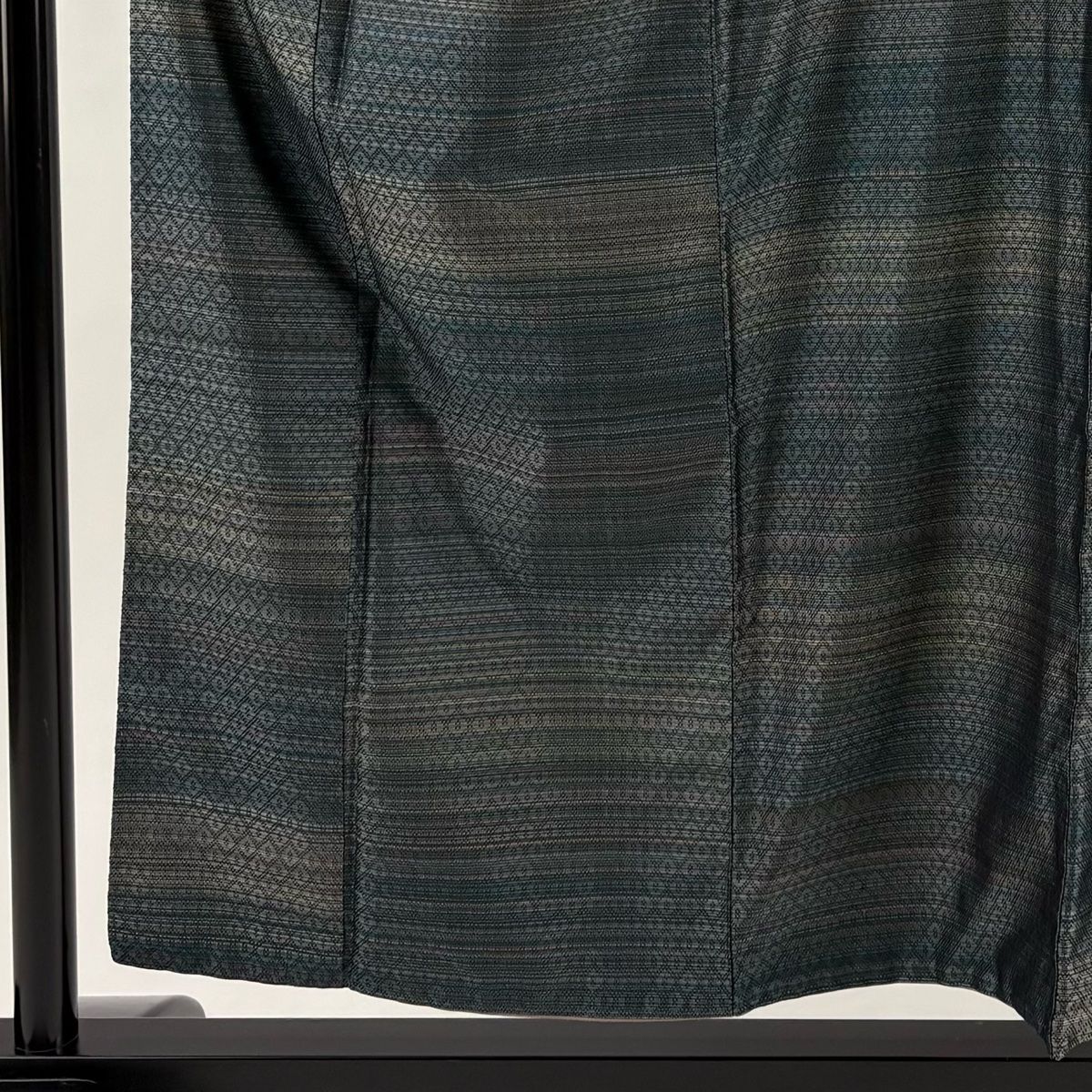 大島紬 身丈154 5 cm 裄丈67 M 袷 花織瑠璃ぼかし 証紙 幾何学模様 縞 緑 正絹