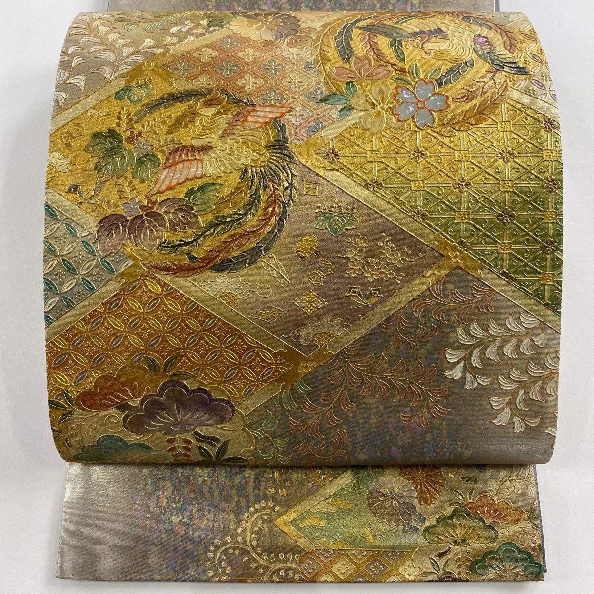美品】 袋帯 名品 鳳凰 草花 螺鈿 金彩 金色 お太鼓柄 正絹 【中古