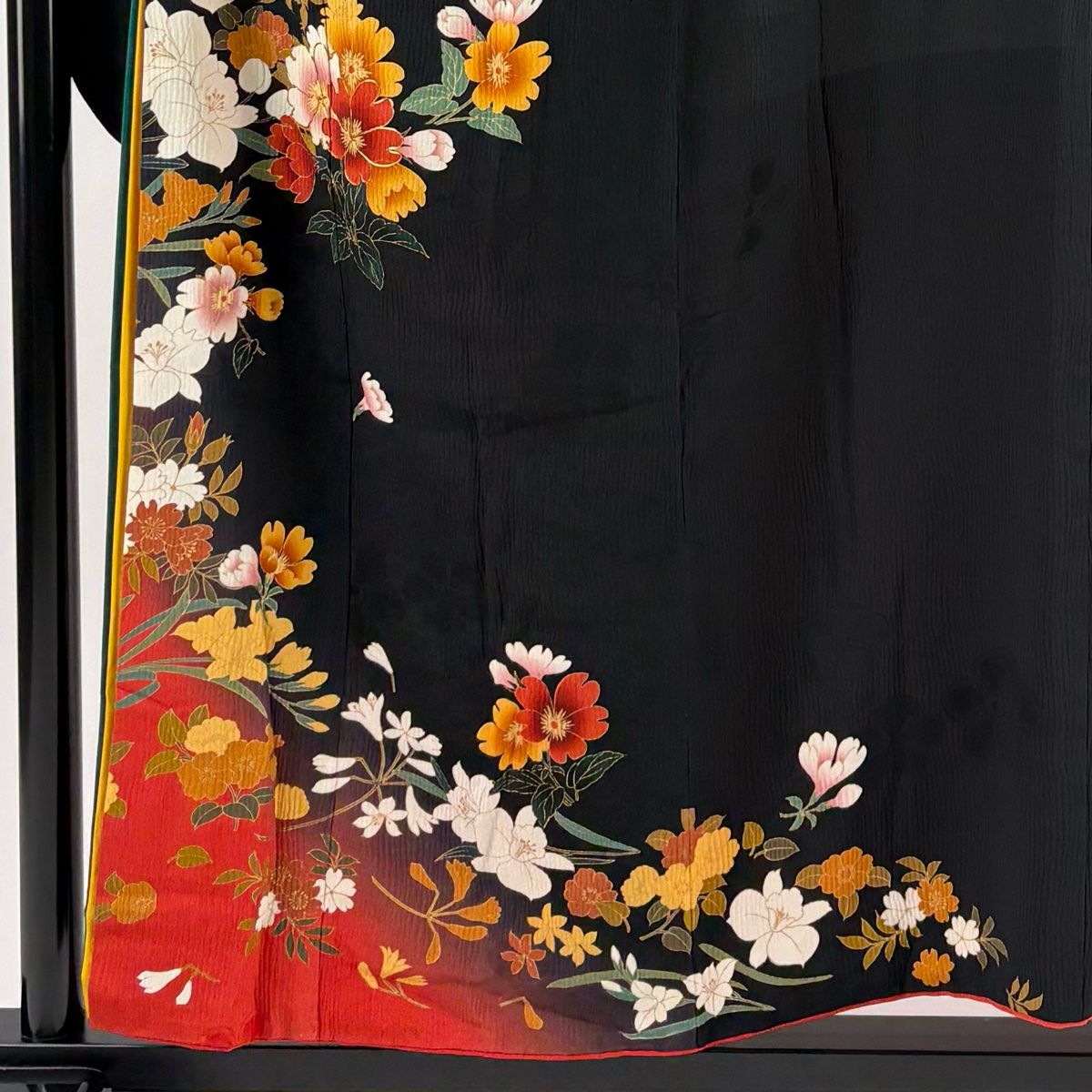 振袖 身丈155 cm 裄丈65 M 袷 草花 地紋 金糸 金彩 黒 正絹 秀品