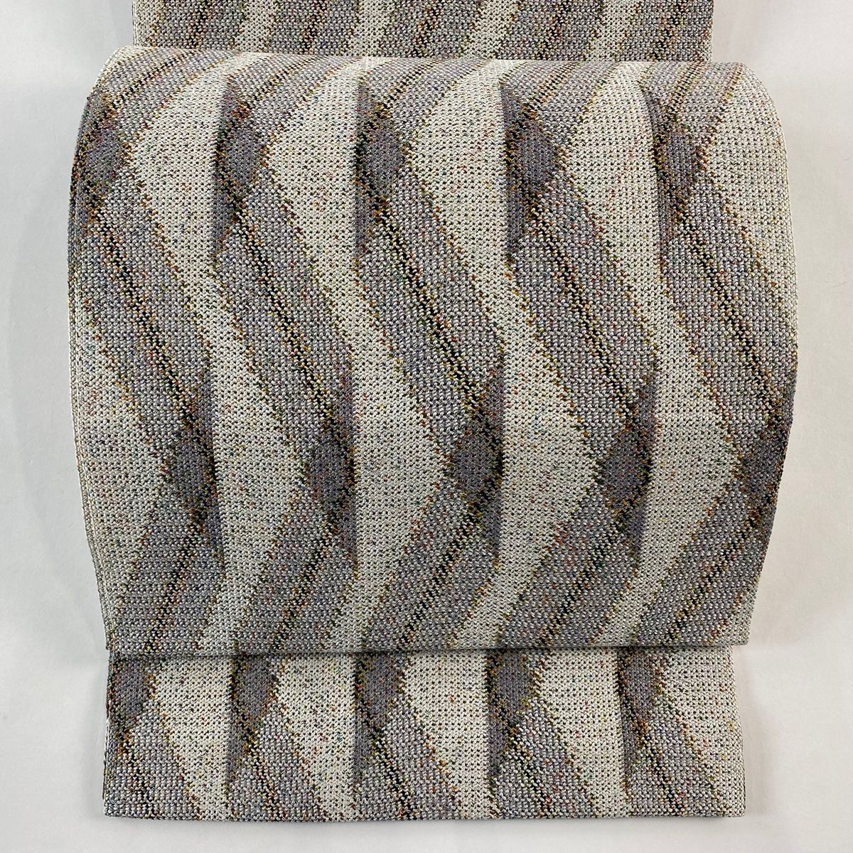 名古屋帯 秀品 縞 幾何学 金糸 灰色 正絹