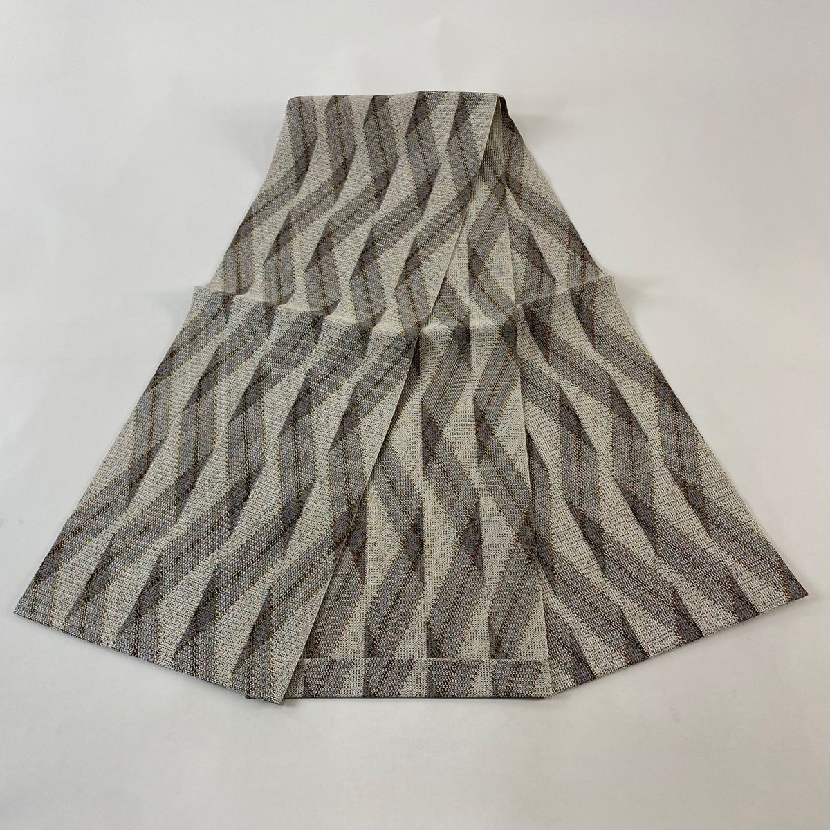  名古屋帯 秀品 縞 幾何学 金糸 灰色 正絹 名古屋帯 帯