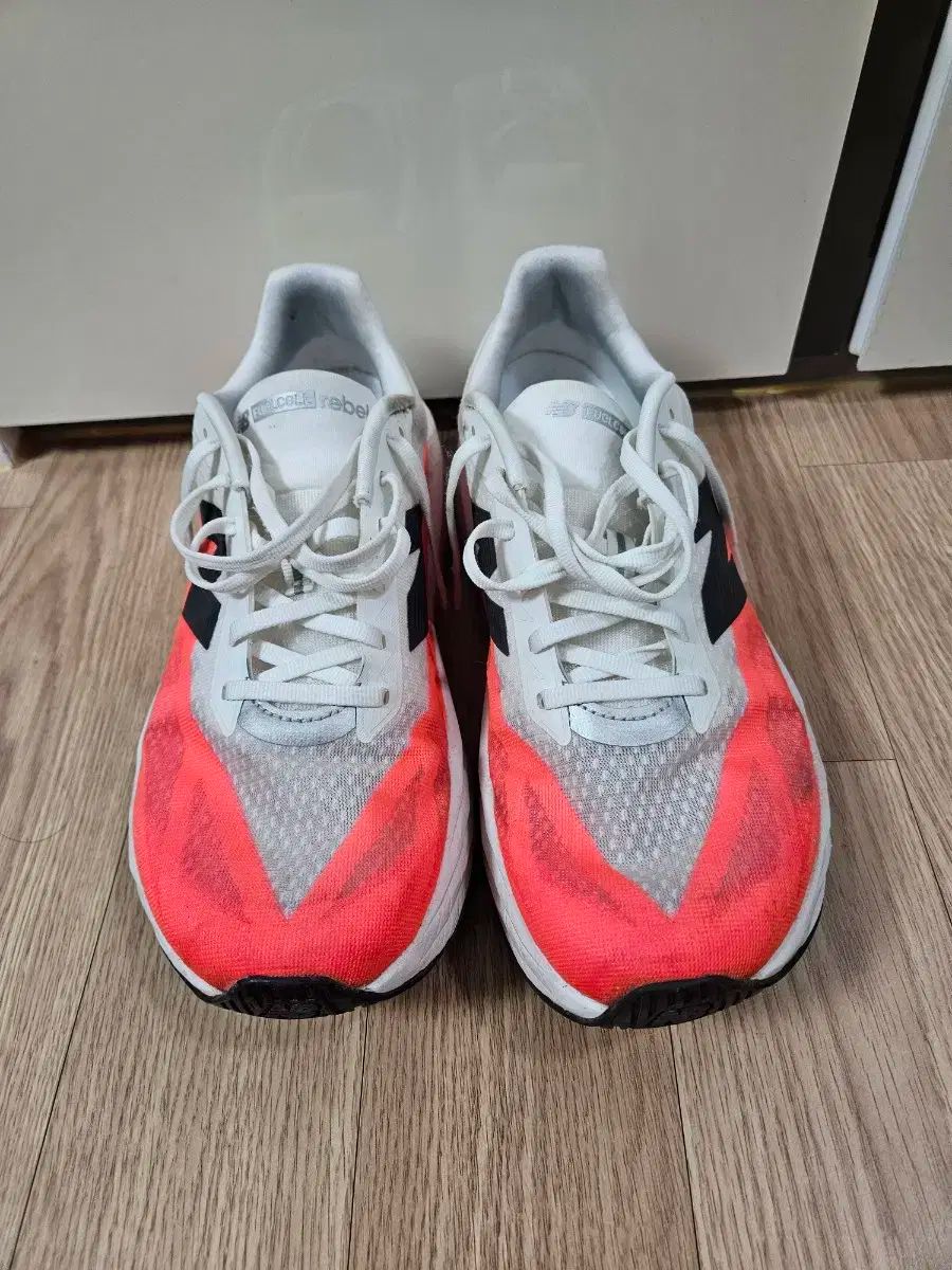 ニューバランス フューエルセル レベル v5 ランニングシューズ 280