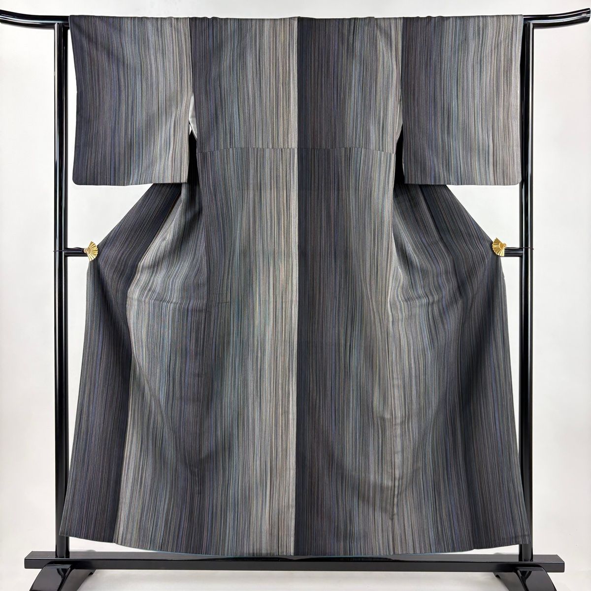 紬 身丈155 cm 裄丈64 M 袷 やまと 縞 灰色 正絹 秀品