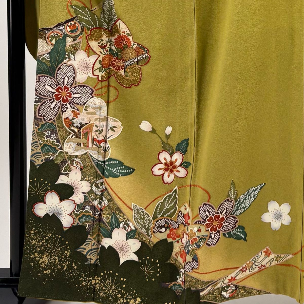 振袖 身丈161 cm 裄丈65 M 袷 桜 几帳 金彩 ぼかし 鶯色 正絹 秀品