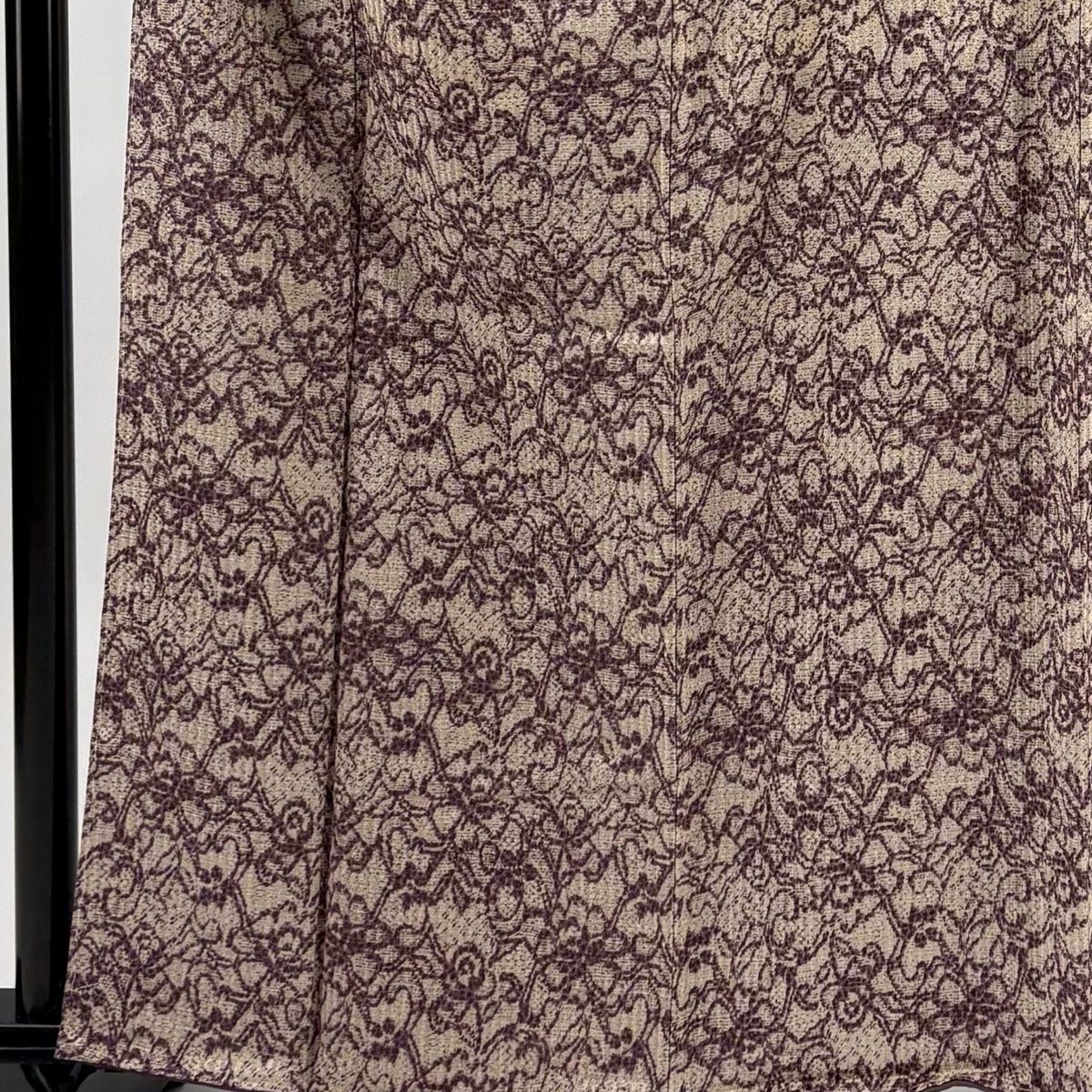 小紋 身丈160.5 cm 裄丈62 S 袷 斉藤上太郎 落款 花 地紋 紫 正絹 秀品