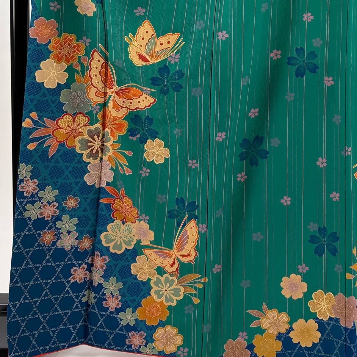 振袖 身丈167 5 cm 裄丈67 M 袷 蝶 桜 金彩 緑 正絹 秀品