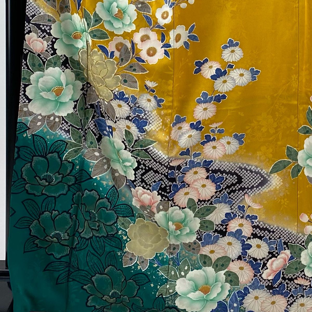 振袖 身丈169 cm 裄丈66 M 袷 草花 金糸 金彩 山吹色 正絹 秀品