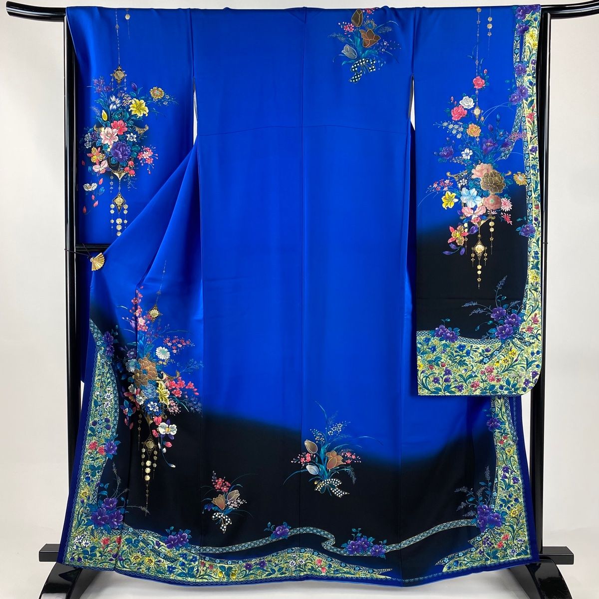 振袖 身丈163cm 裄丈66cm M 袷 落款 草花 金銀彩 染め分け 青 正絹 秀