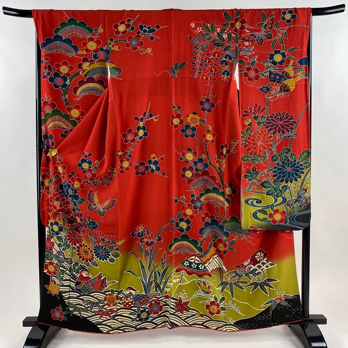 振袖 身丈160 cm 裄丈67 5 L 袷 鴛鴦 草花 染め分け ぼかし 赤 正絹 秀品