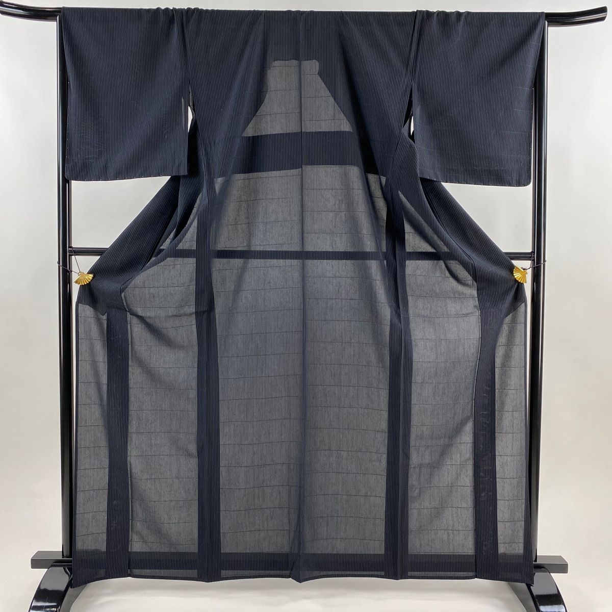 紬 身丈165 cm 裄丈68 L 薄物 柿渋紬 縦縞 黒 正絹 秀品