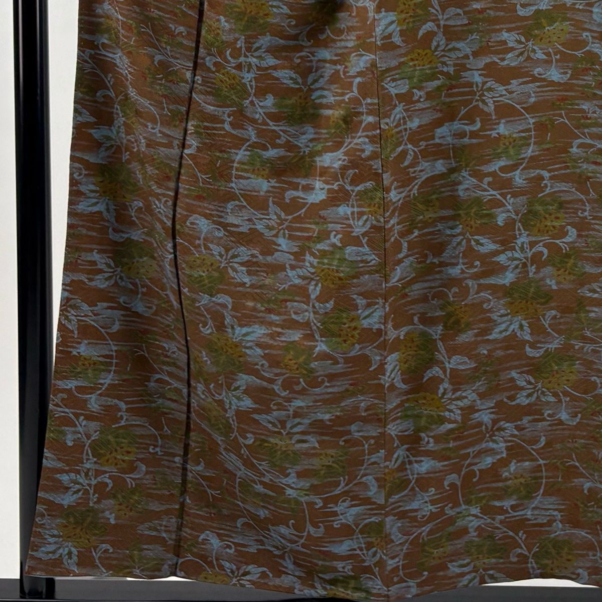 小紋 身丈155 cm 裄丈63 S 袷 泥藍染 落款 花唐草 霞 茶色 正絹 秀品