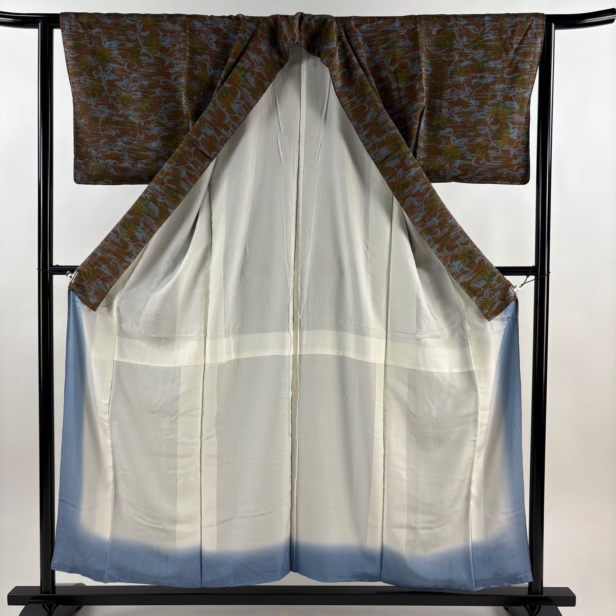  小紋 身丈155 cm 裄丈63 S 袷 泥藍染 落款 花唐草 霞 茶色 正絹 秀品 小紋 着物