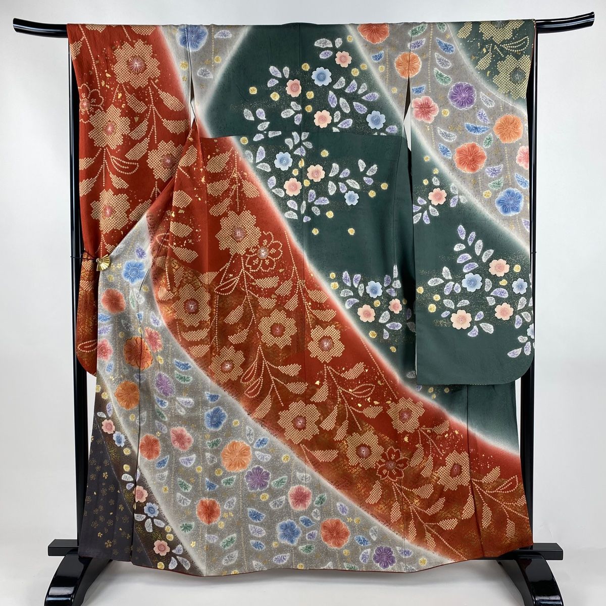 振袖 身丈162 5 cm 裄丈66 M 袷 鈴乃屋 草花 金糸 金彩 灰色 正絹 秀品