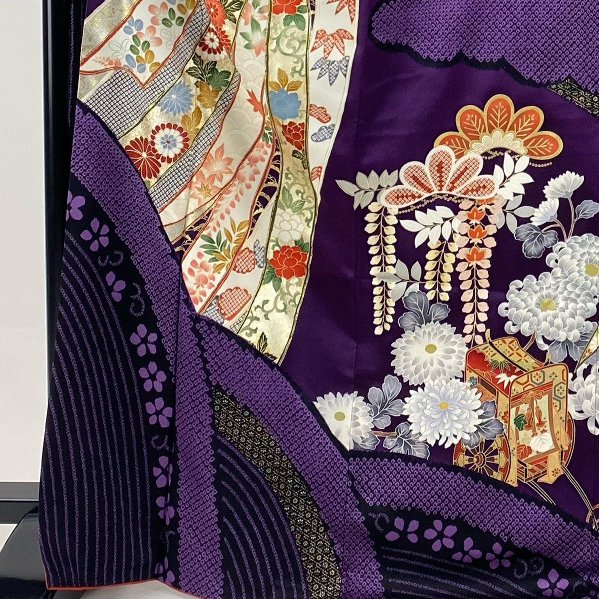 振袖 身丈169 5 cm 裄丈70 L 袷 熨斗 草花 金銀彩 絞り 黒 正絹 秀品