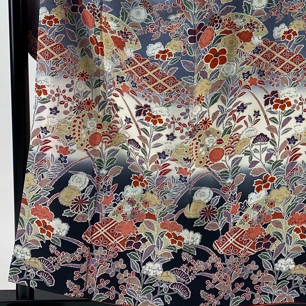 振袖 身丈157 5 cm 裄丈65 M 袷 草花 金銀彩 ぼかし 青灰色 正絹 秀品