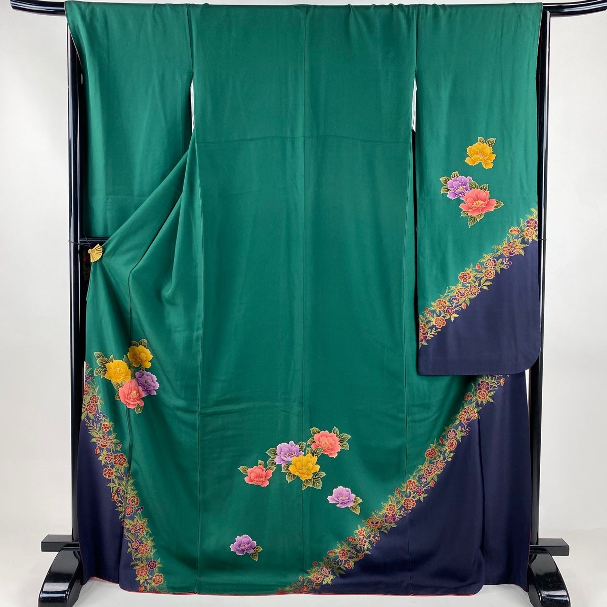 振袖 身丈173 cm 裄丈66.5 M 袷 牡丹 草花 金糸 染め分け 緑 正絹 秀品