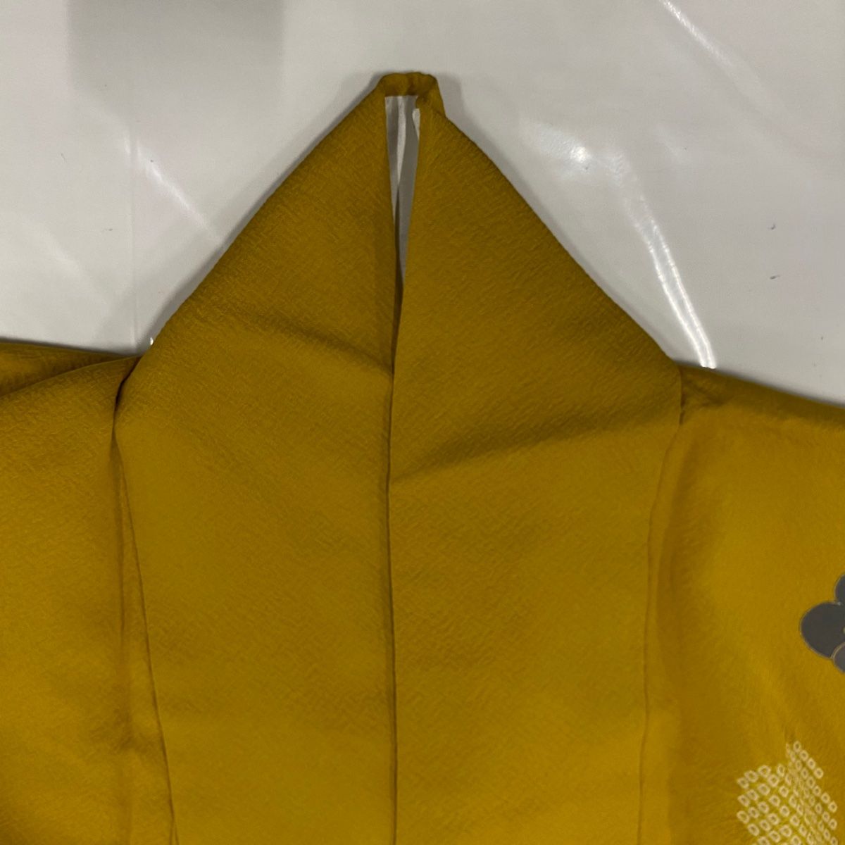  振袖 身丈166 cm 裄丈69 5 L 袷 梅 金彩 絞り からし色 正絹 秀品 振袖 着物