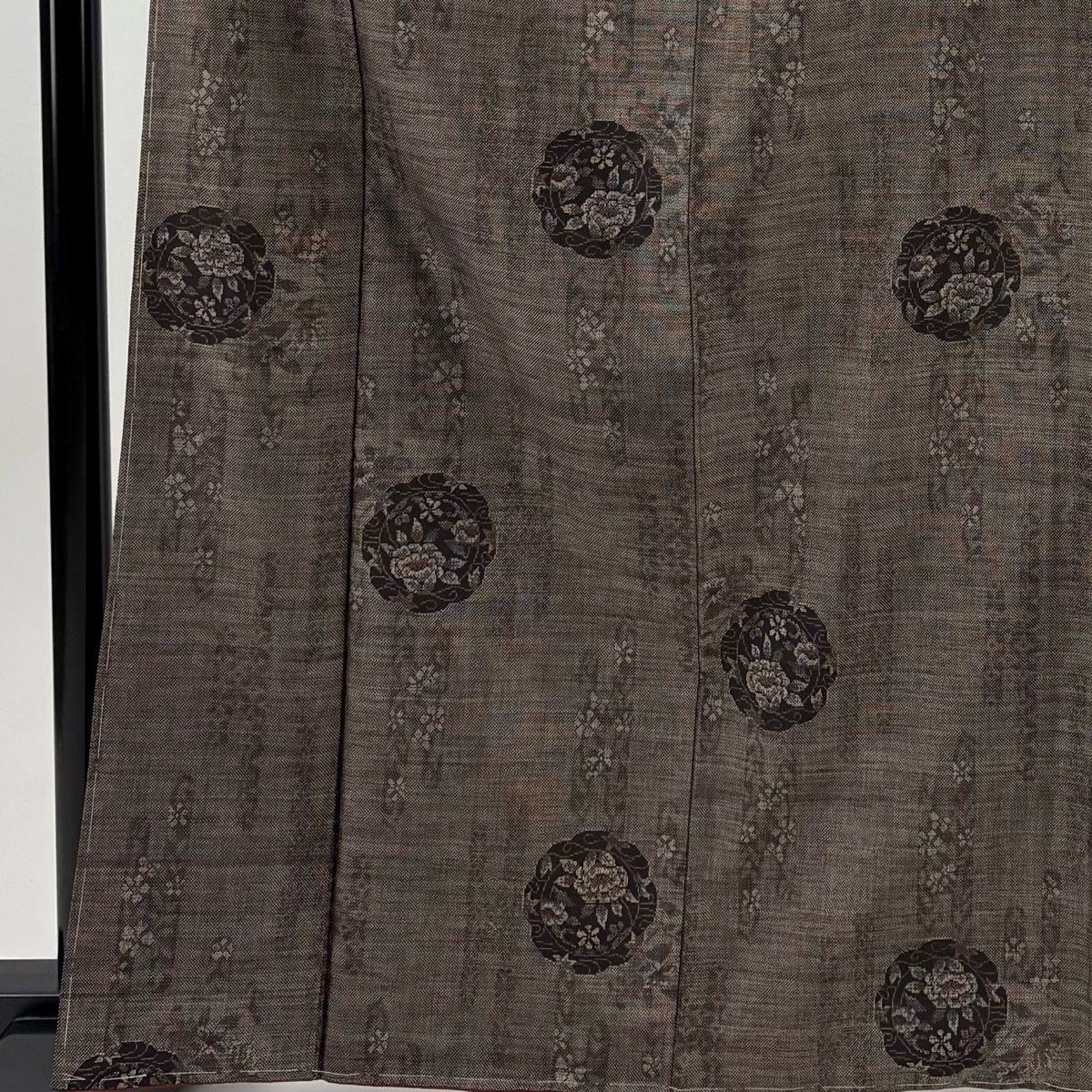 紬 身丈166 cm 裄丈65 M 袷 草花 焦茶色 正絹 秀品