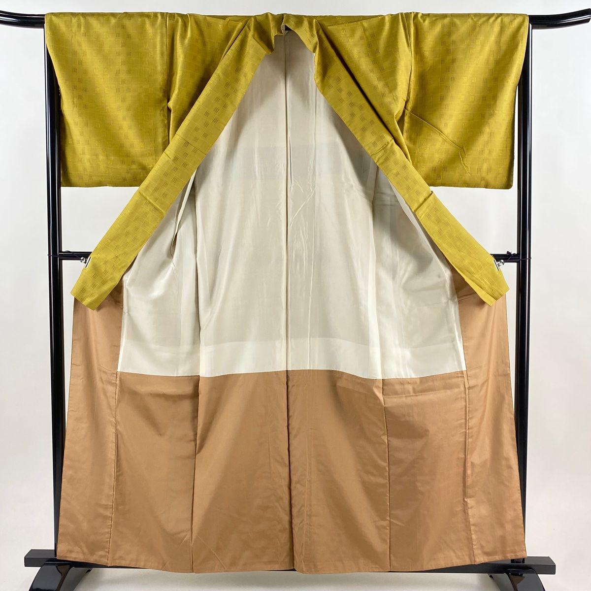  紬 身丈161 cm 裄丈65 5 M 袷 縞 幾何学模様 からし色 正絹 紬 着物