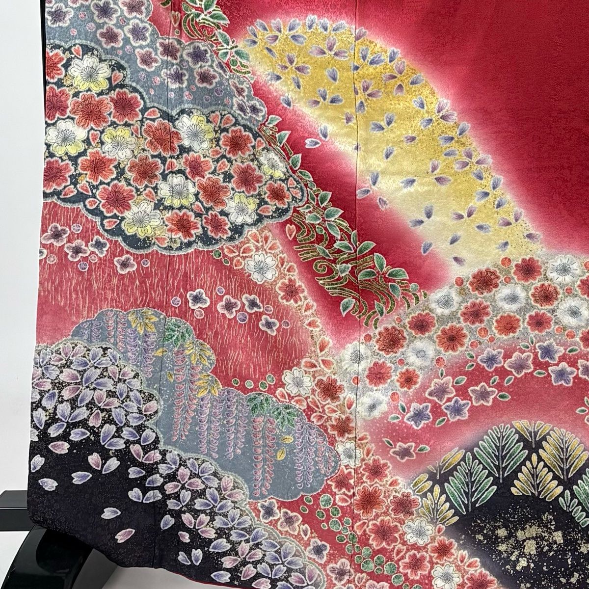 振袖 身丈168 cm 裄丈66.5 M 袷 草花 雲文 金彩 金通し 赤 正絹