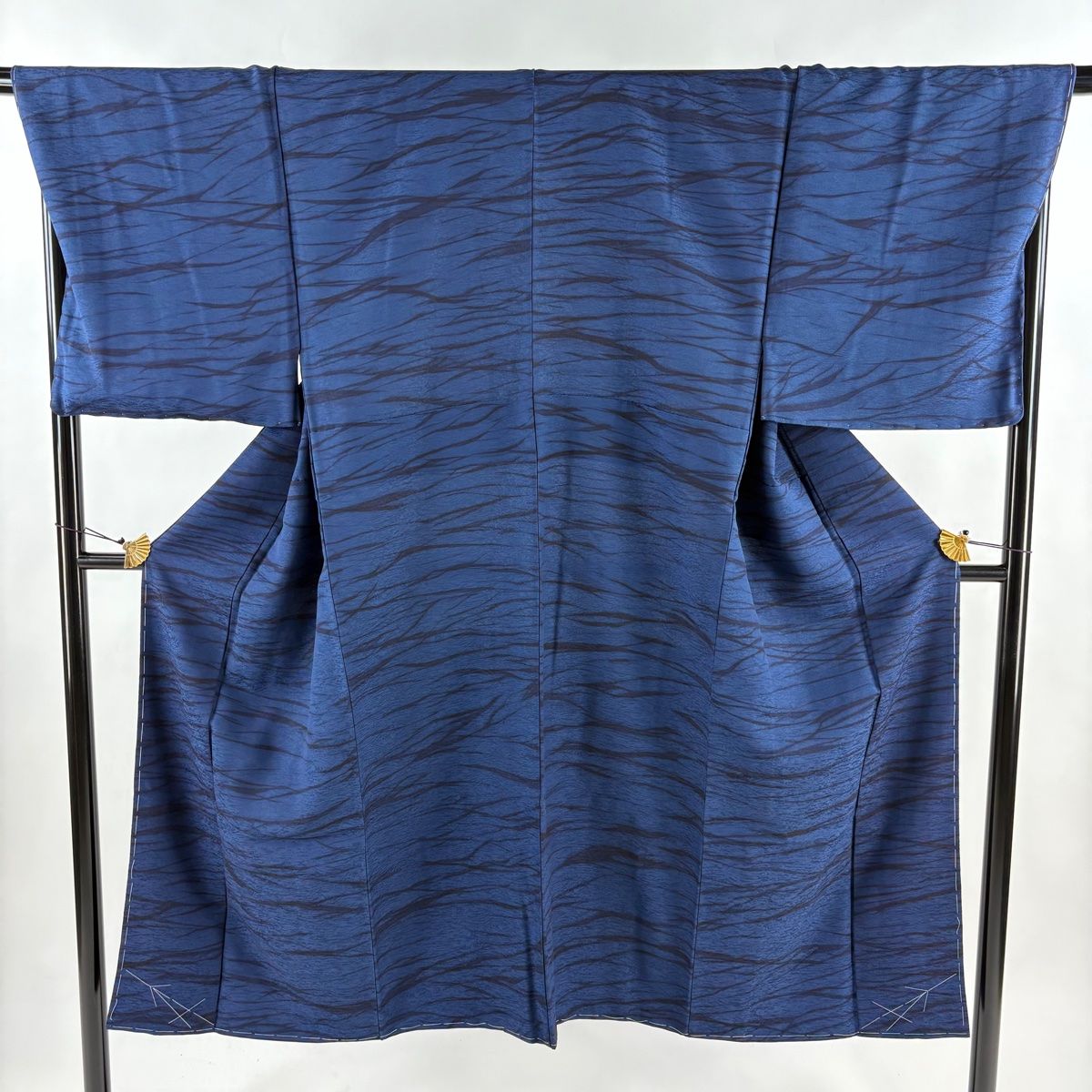 男着物 身丈141cm 裄丈70.5cm M 袷 阿波藍 幾何学模様 藍色 正絹